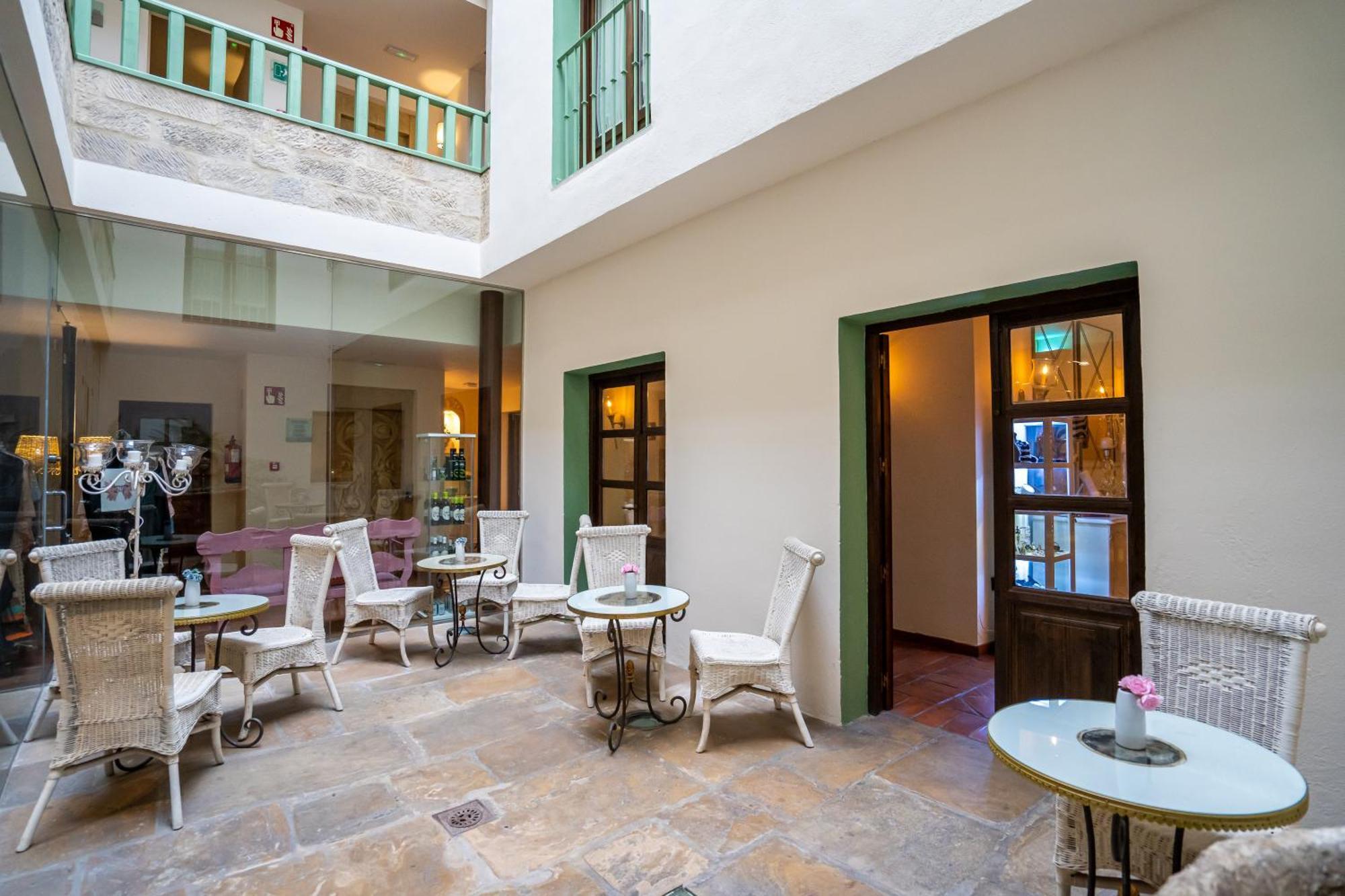 Hotel YIT La Casona del Arco Baeza Esterno foto